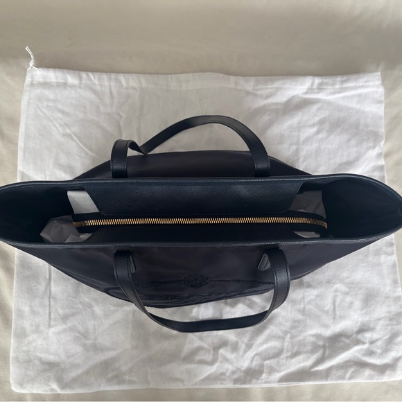 Prada Navy Re-Nylon Embroidered Logo Tote Bag - Picture 4 of 7
